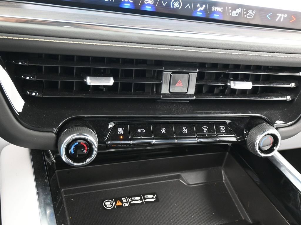 2025 Chevrolet Suburban Premier - Photo 27