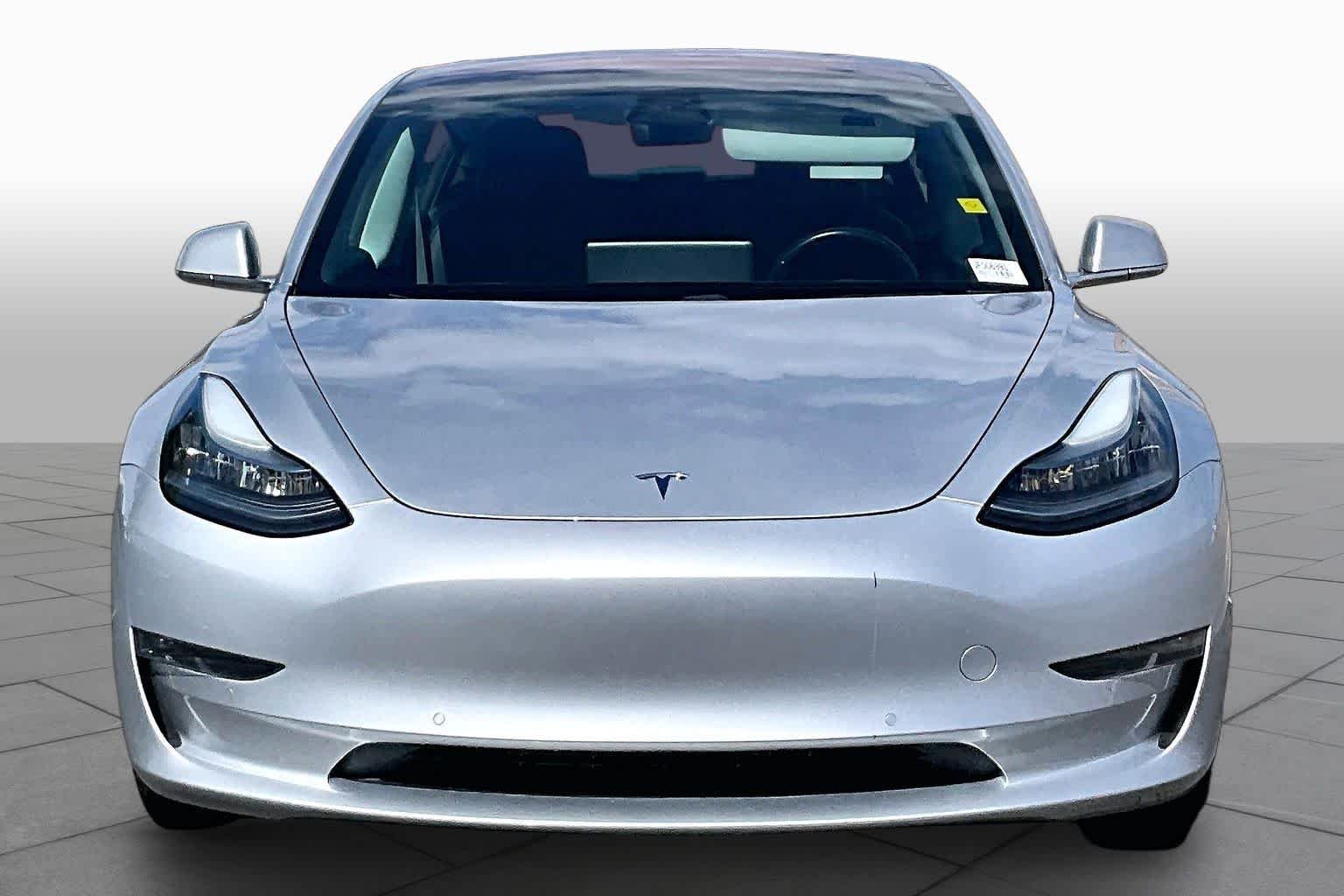 Used 2018 Midnight Silver Metallic Tesla Long Range Battery image 3