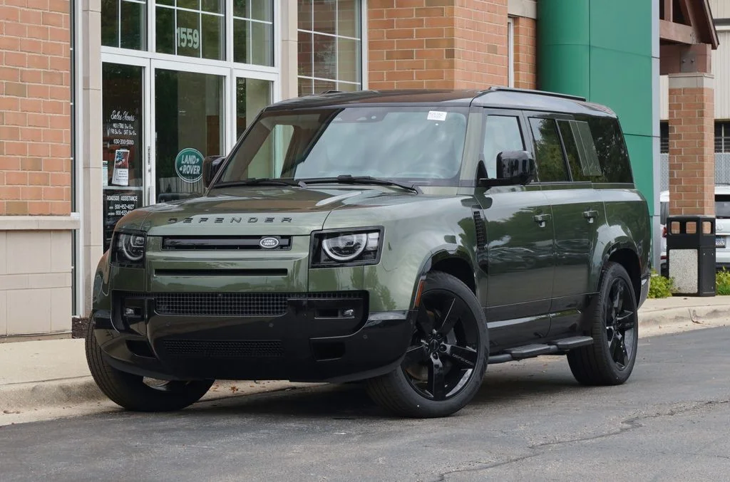 New 2026 Woolstone Green Land Rover X-Dynamic SE image 1