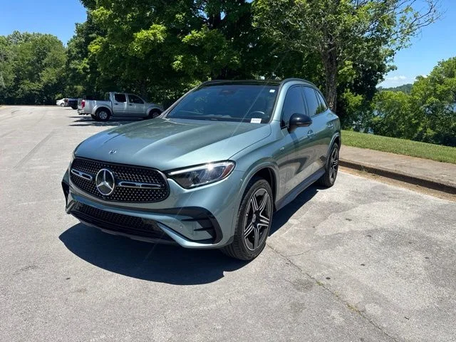 Used 2025 Green Mercedes-Benz GLC 350e image 3