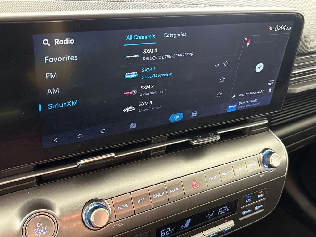 Used 2024 Gray Hyundai SEL image 32