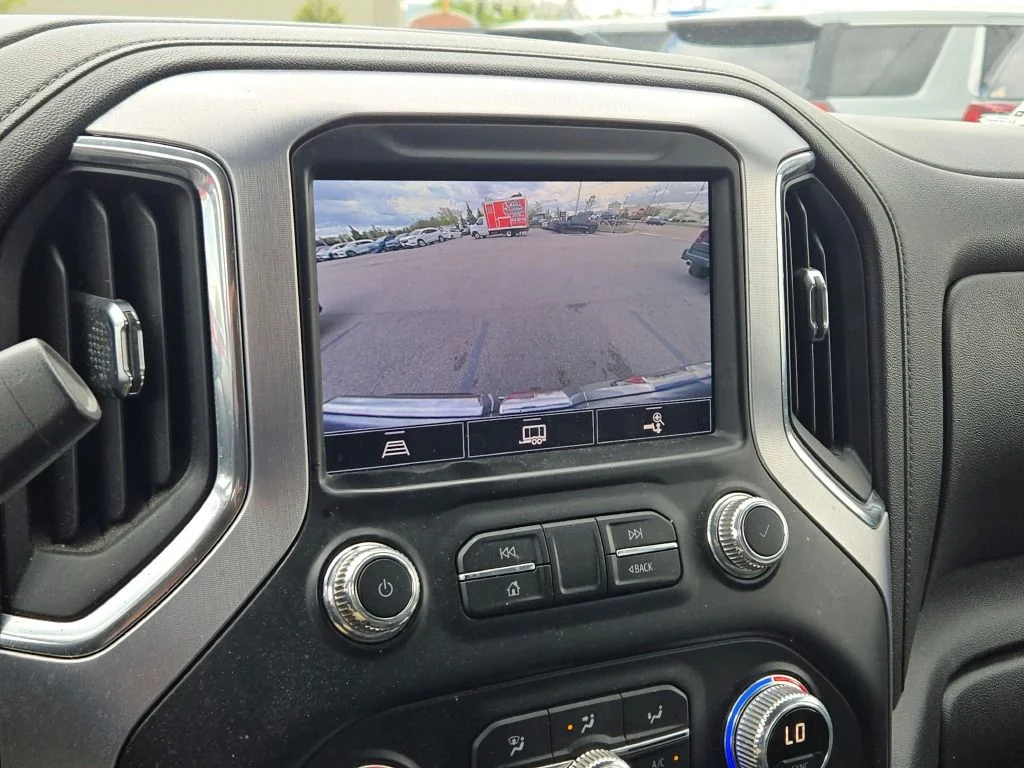 Used 2022 Gray GMC SLT image 24
