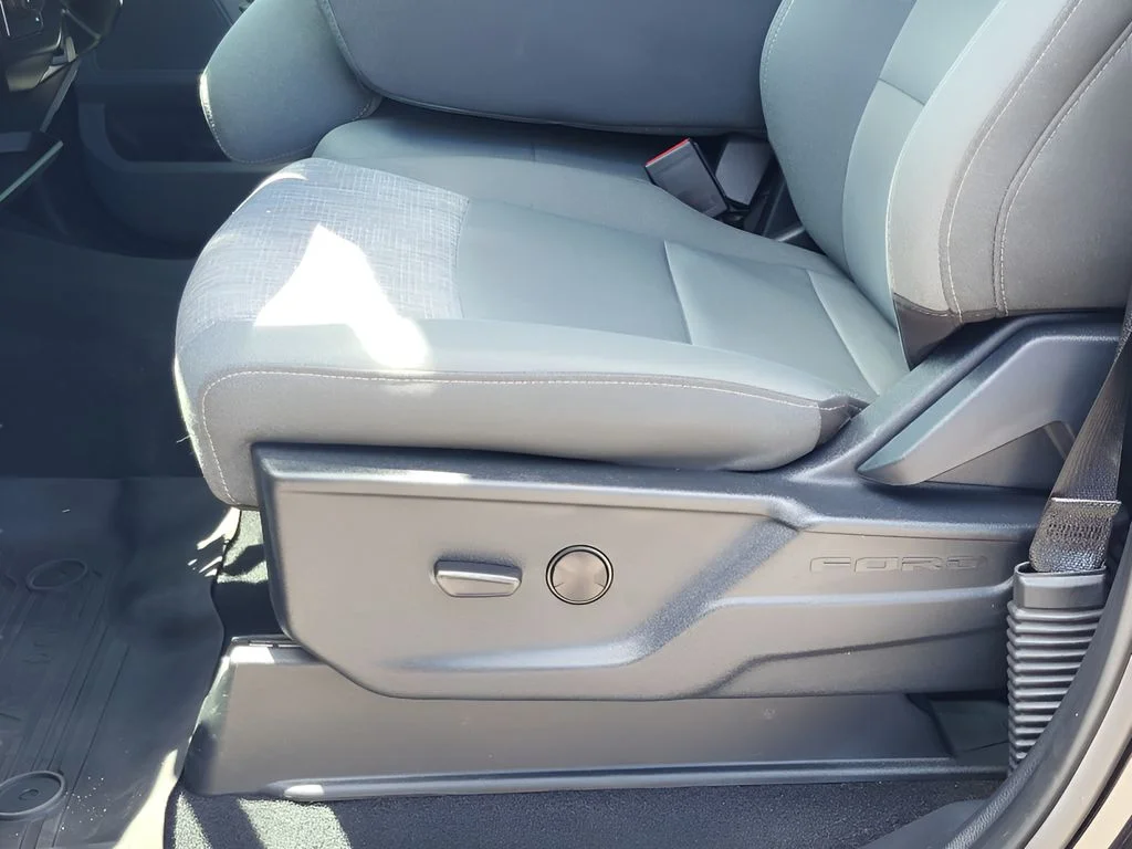 Used 2023 Agate Black Metallic Ford XLT image 20