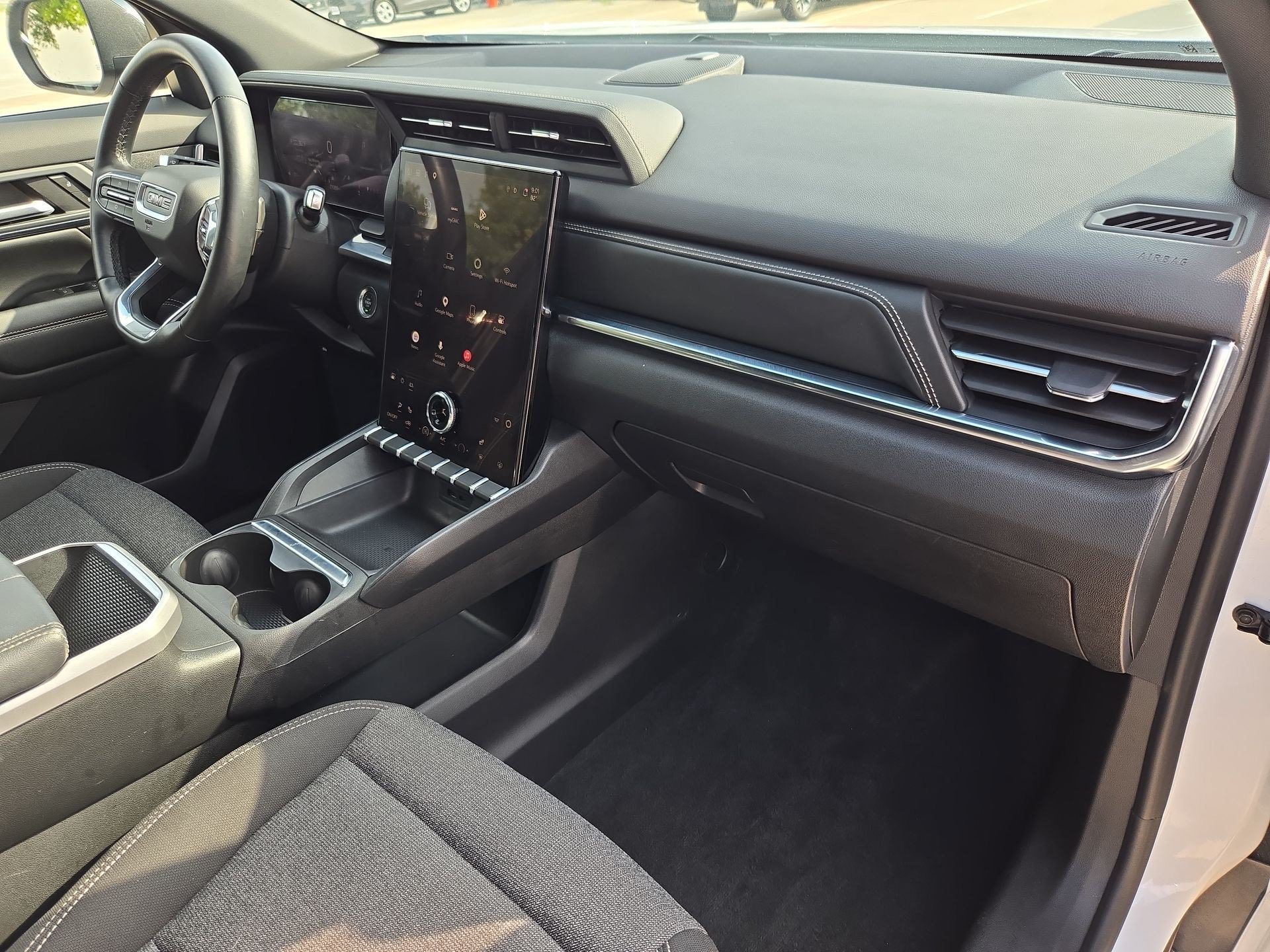 Used 2026 Summit White GMC FWD Elevation image 32