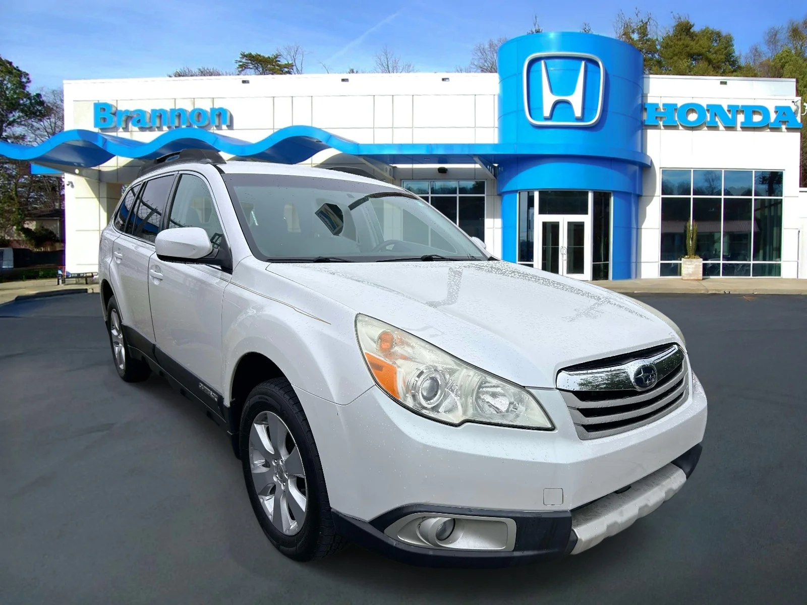 2011 Subaru Outback 2.5i Limited CVT PZEV's photo