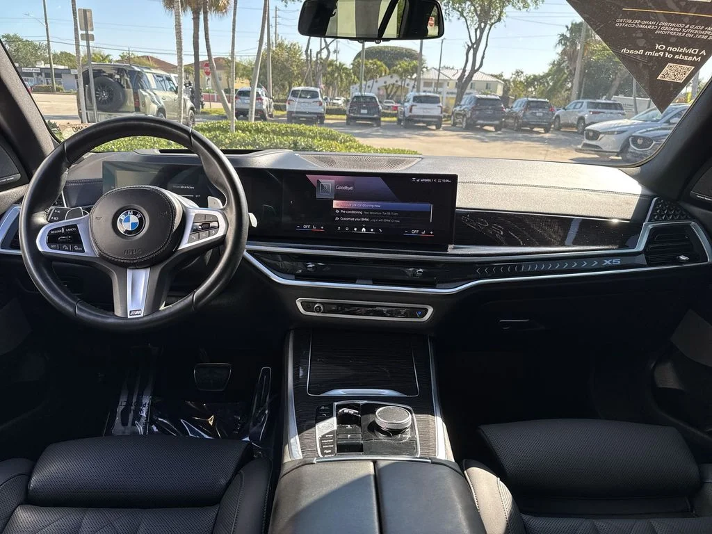 Used 2024 Blue BMW xDrive40i image 14