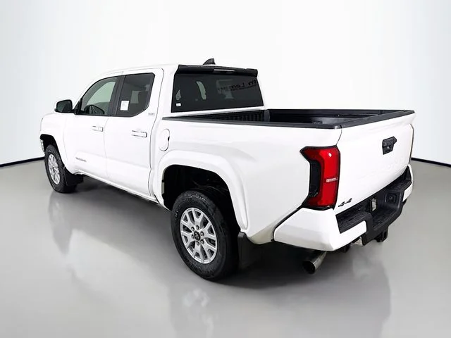 New 2026 White Toyota SR5 image 5