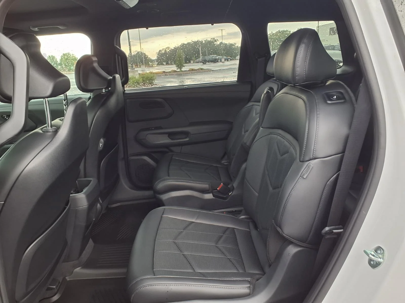 New 2027 Glacial White Pearl Kia X-Line EX image 9