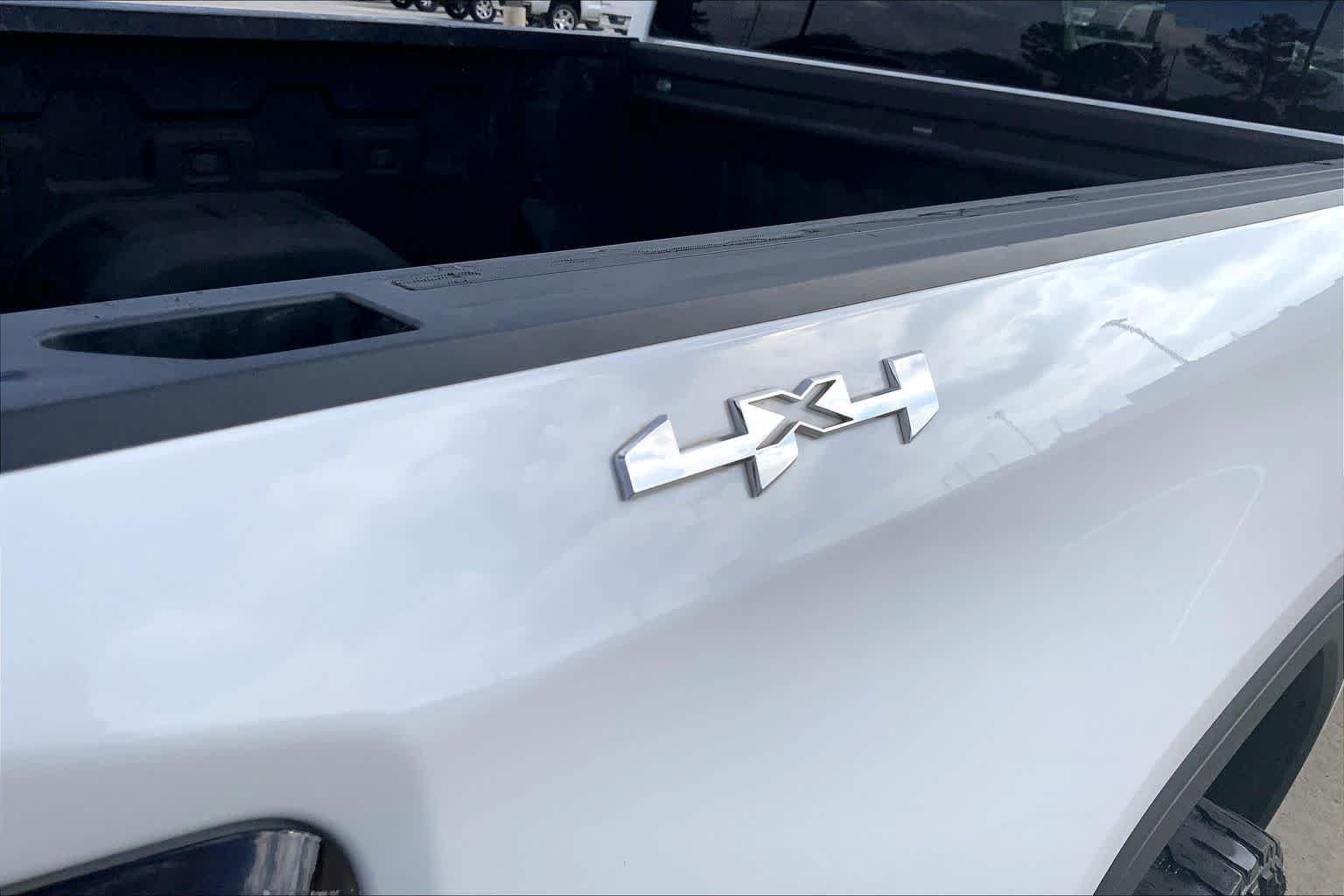 Used 2023 Summit White GMC Pro image 10