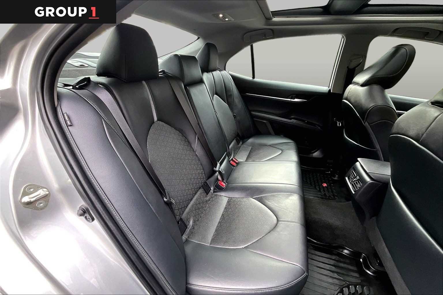 Used 2019 Celestial Silver/Midnight Black Metallic Toyota XSE V6 image 20