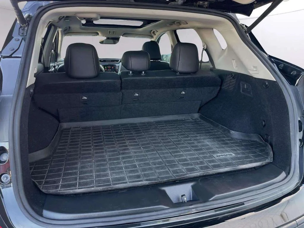 Used 2021 Magnetic Black Pearl Nissan SL image 20