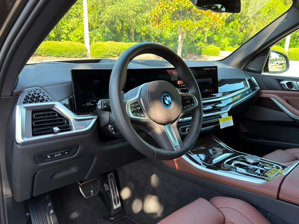 Certified Used 2026 Green BMW xDrive50e image 11