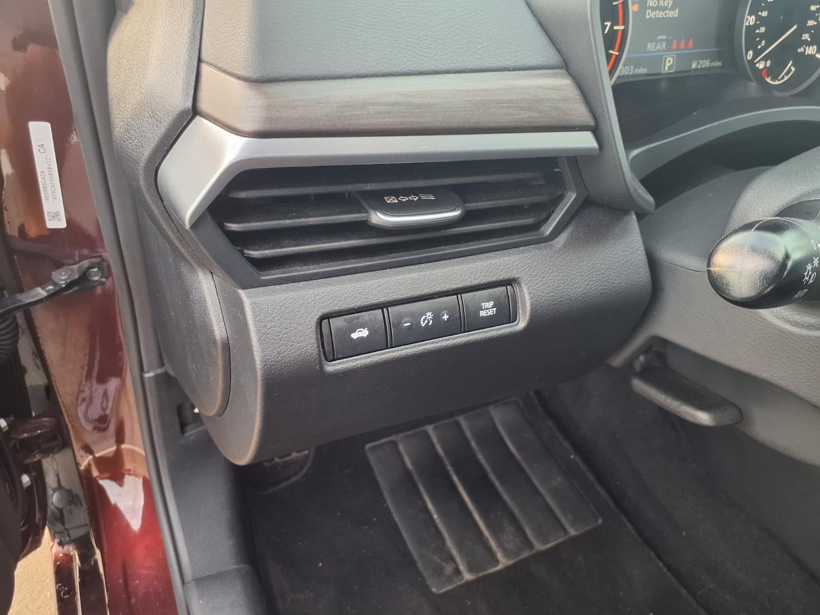 2025 Nissan Altima photo 17 of 25