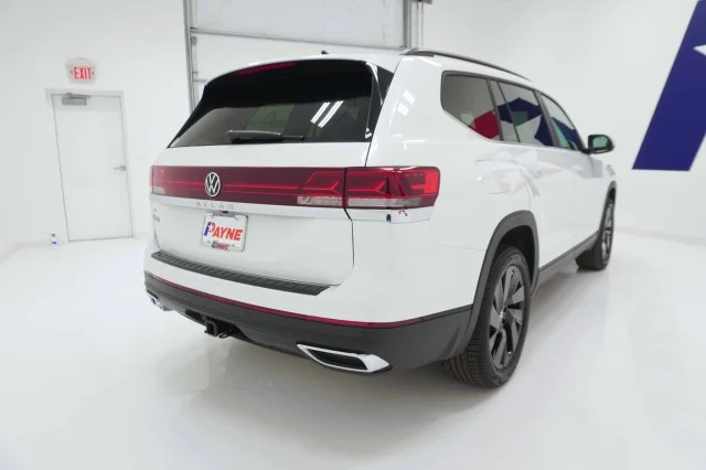 New 2026 Opal White Pearl Volkswagen 2.0T SE w/Technology image 5