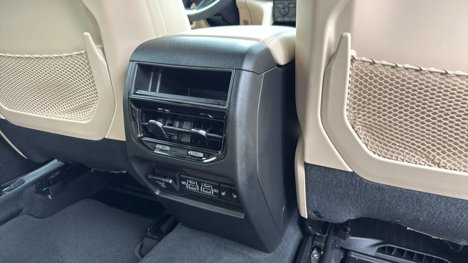 Used 2023 Red Jeep Limited image 27