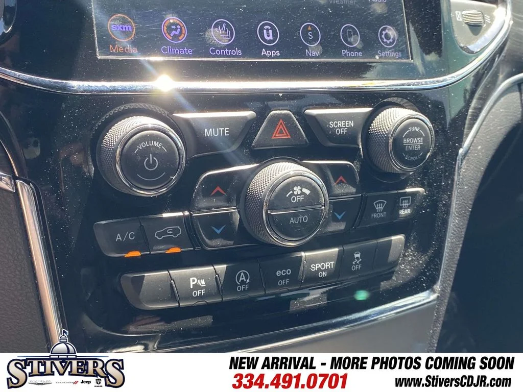 Used 2019 Black Jeep Limited image 25