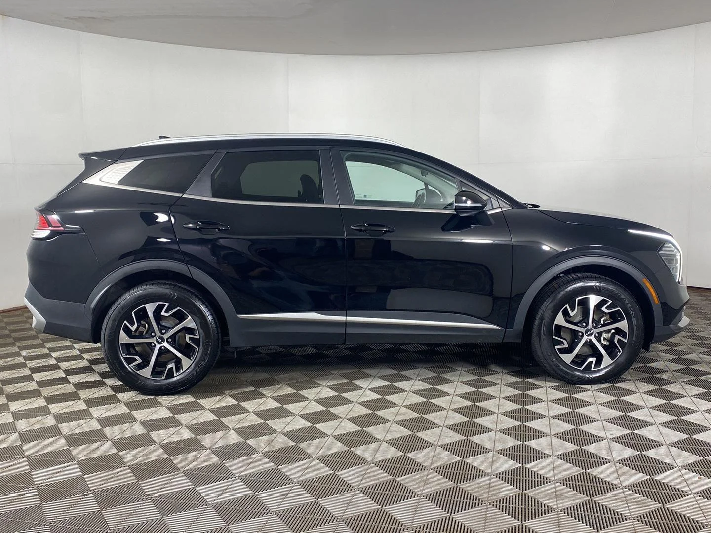 Used 2024 Ebony Black Kia EX image 4