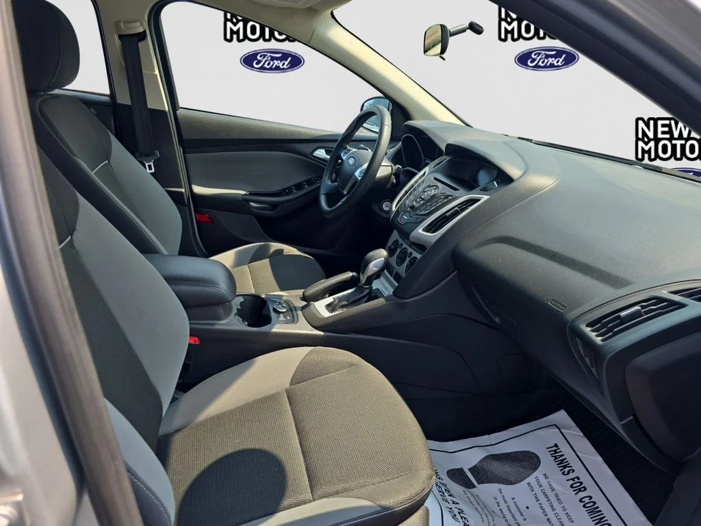 Used 2014 Ingot Silver Ford SE image 14