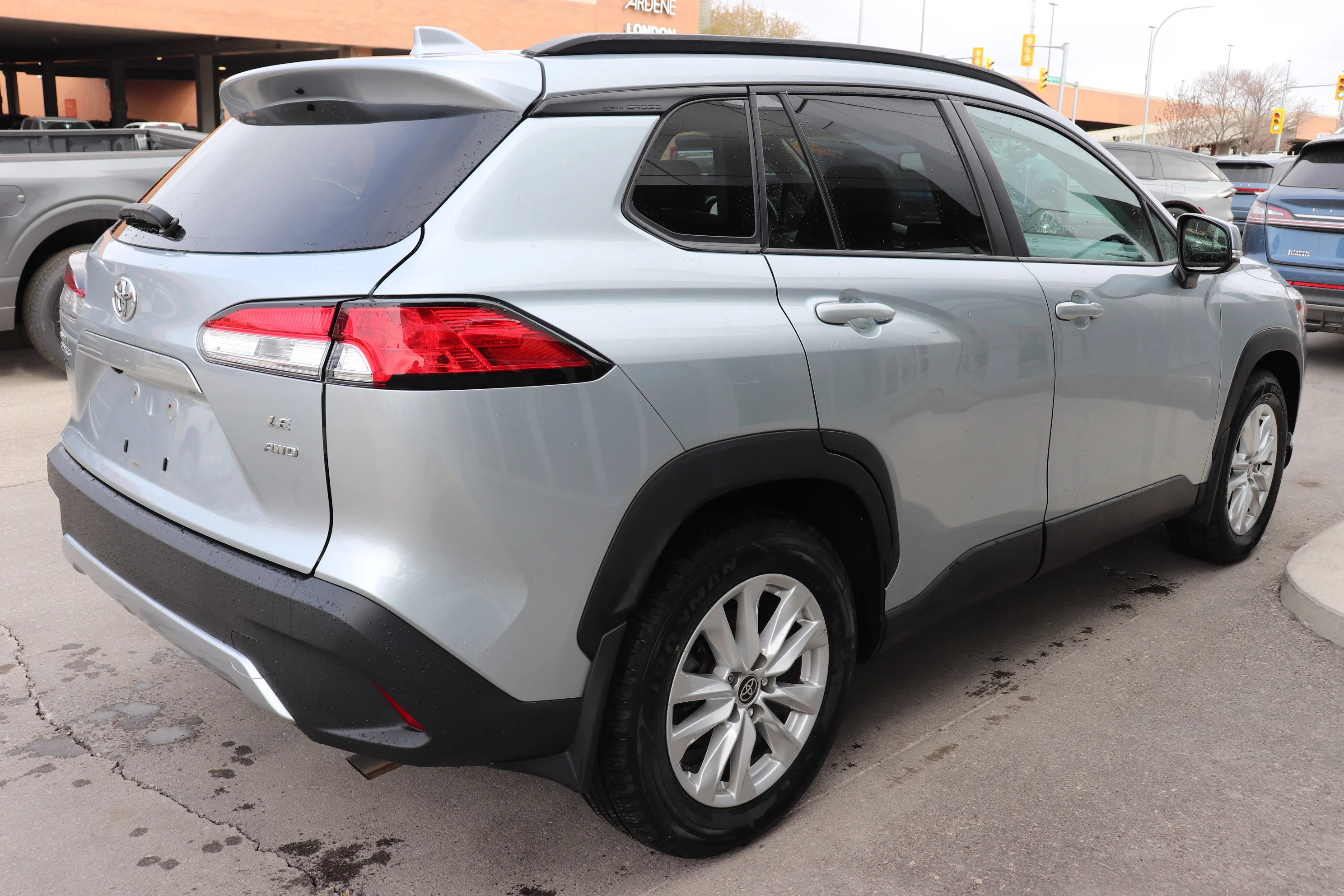 Used 2022 Silver Toyota LE image 4