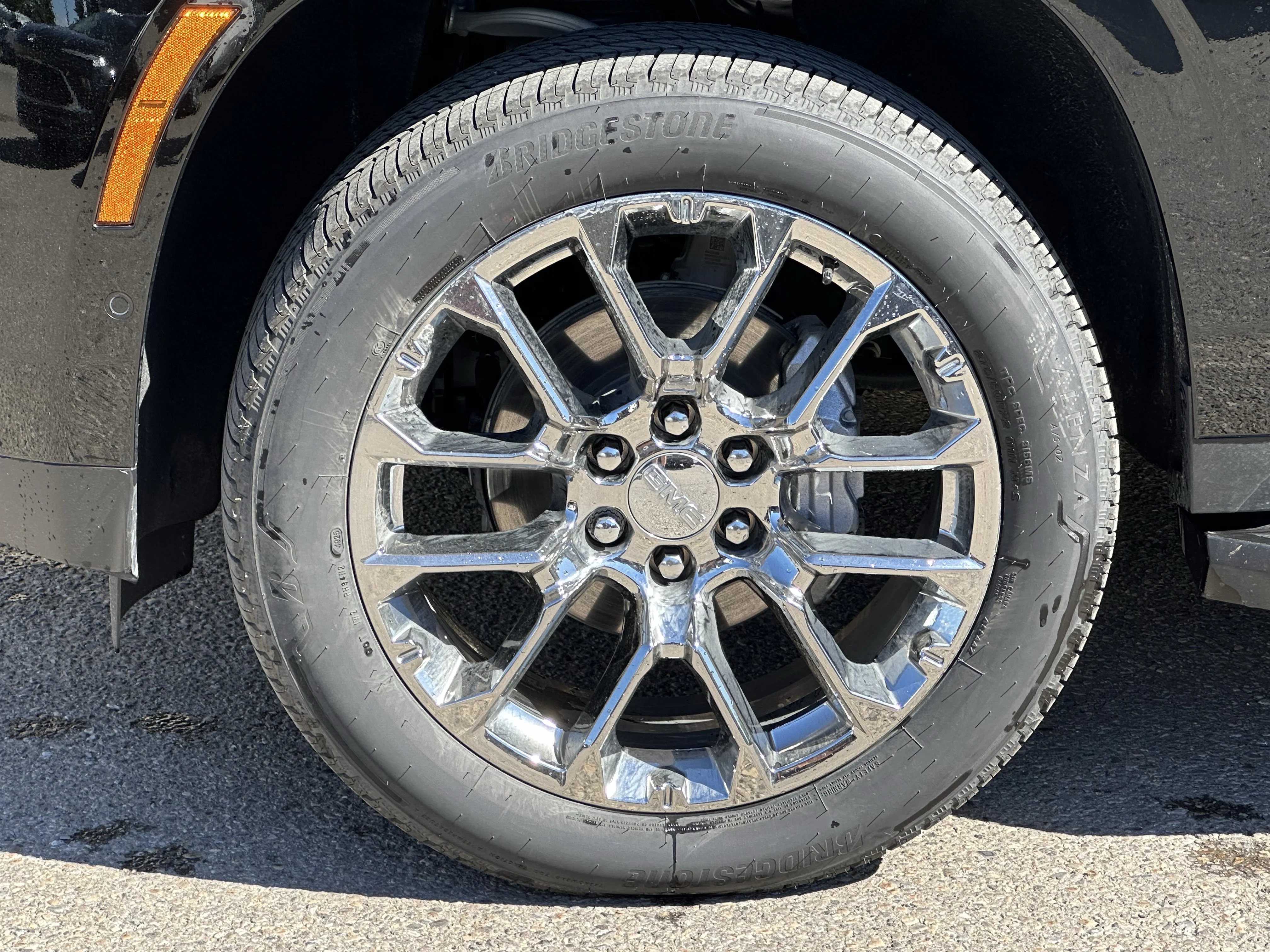New 2026 Onyx Black GMC Elevation image 6
