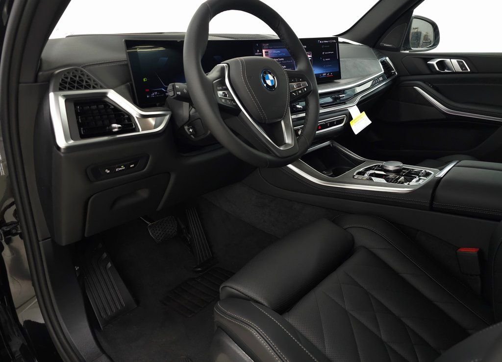 Used 2026 Black Sapphire Metallic BMW xDrive50e image 17