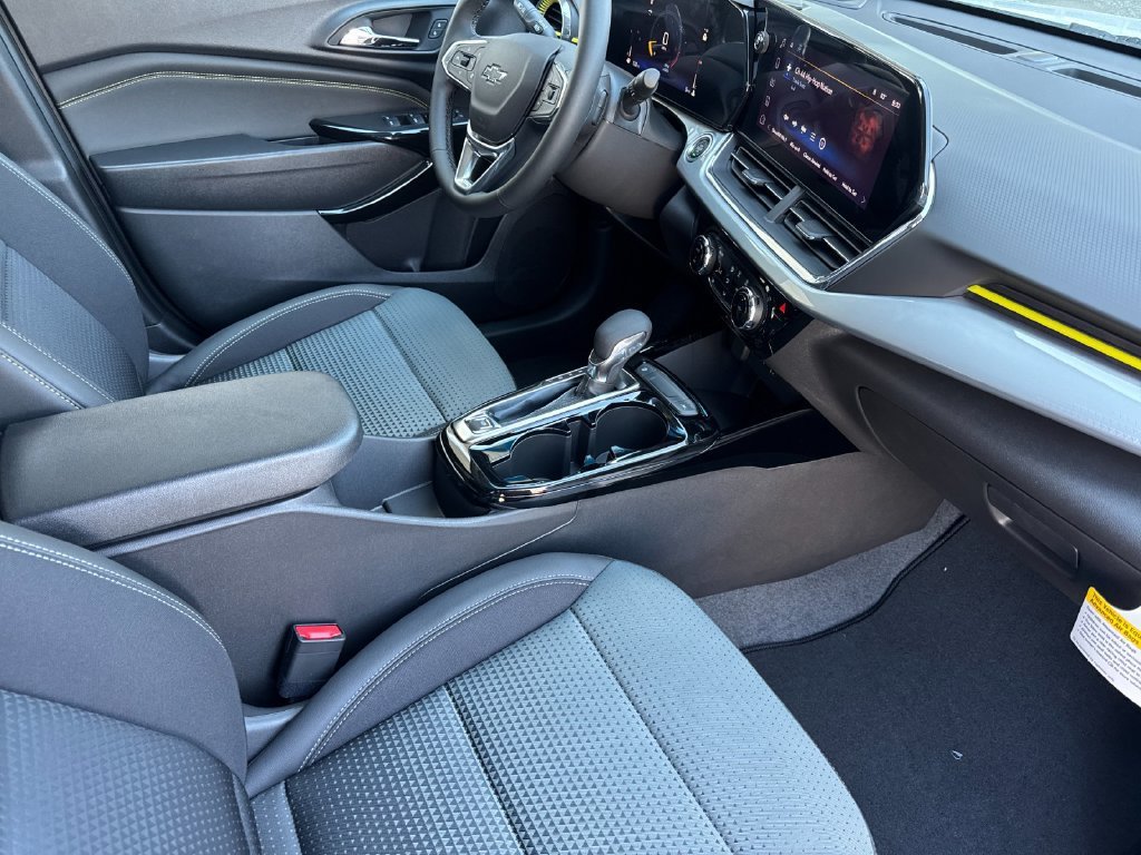 2026 Chevrolet Trax LT - Photo 15