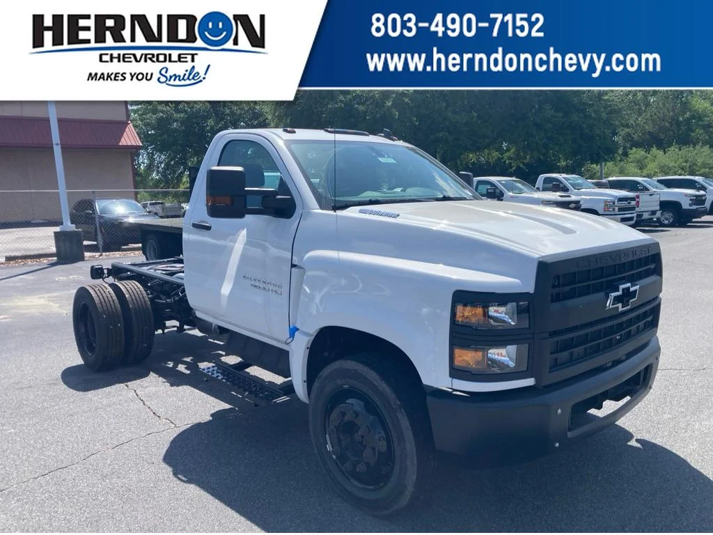 2023 Chevrolet Silverado 4500 Medium Duty Chassis Cab 1LT