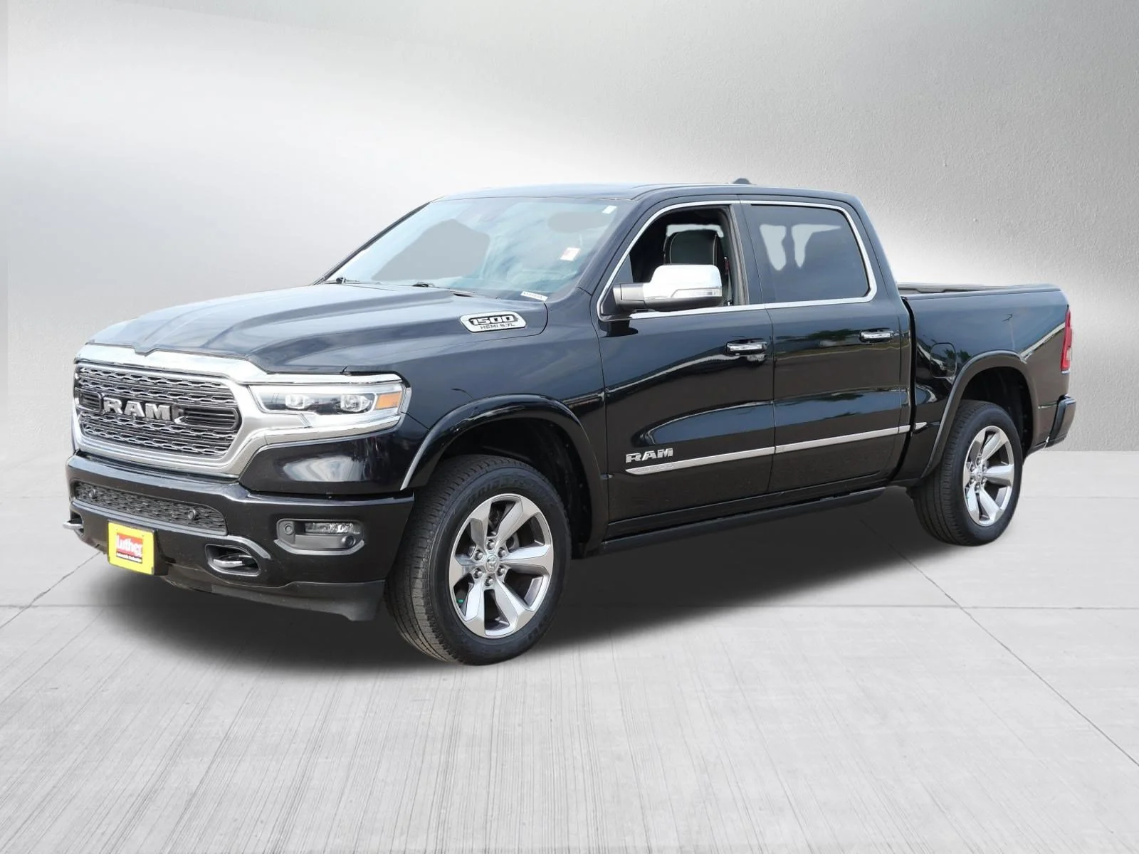 Used 2020 Diamond Black Crystal Pearlcoat Ram Limited image 3