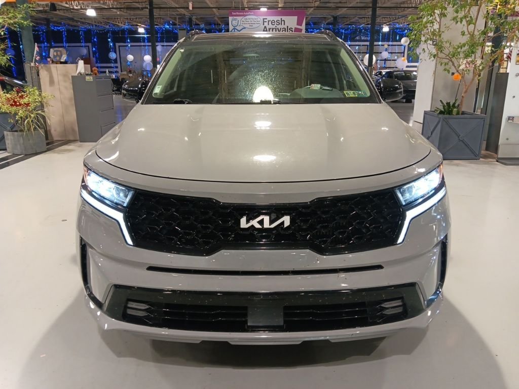 Certified Used 2022 Gray Kia SX image 8