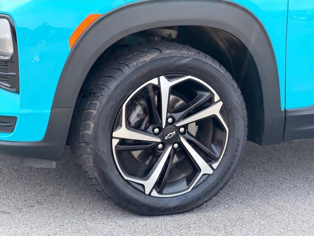 Used 2021 Oasis Blue Chevrolet RS image 25