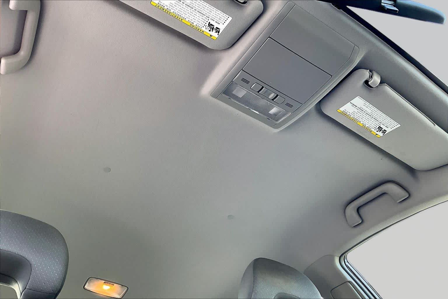 Used 2008 Classic Silver Metallic Toyota  image 13