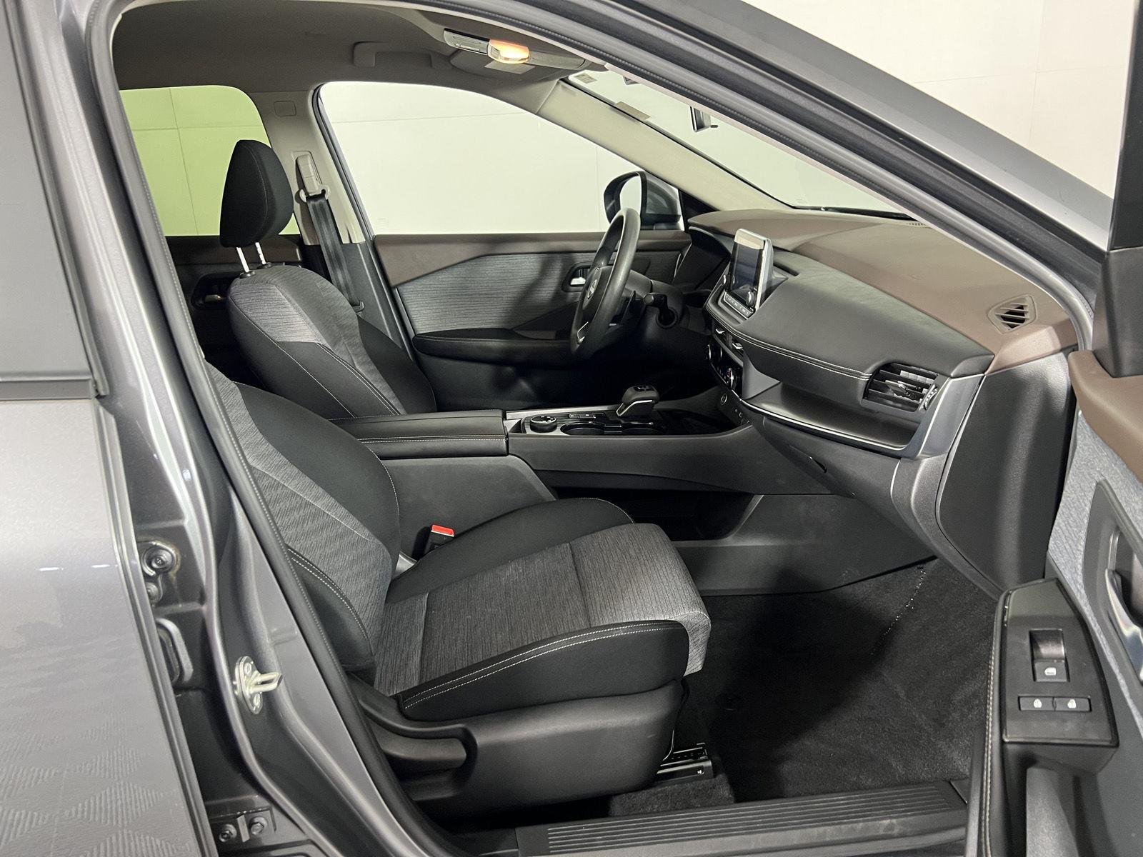 Used 2023 Gun Metallic Nissan SV image 22