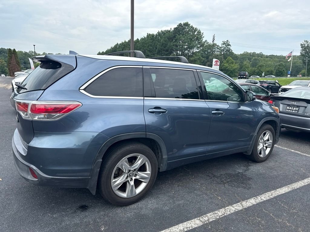 Used 2016 Blue Toyota Limited Platinum V6 image 2
