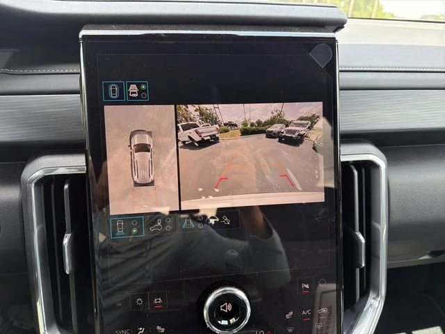 New 2026 Summit White GMC Elevation image 27