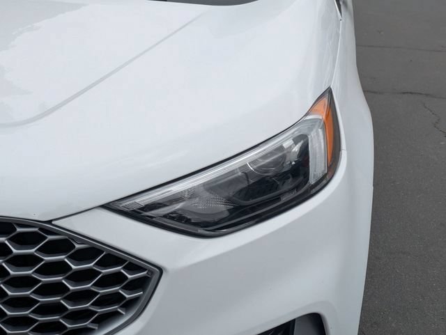Used 2023 Oxford White Ford SEL image 10
