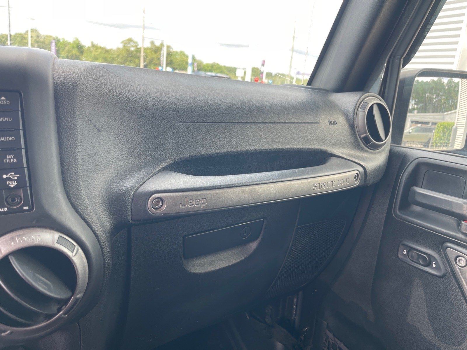 Used 2017 Granite Crystal Metallic Clear Coat Jeep Sport S image 6