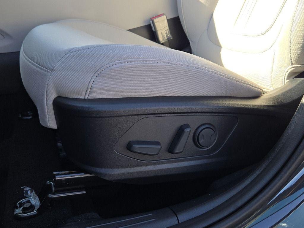 New 2026 Gray Hyundai SEL AWD image 25