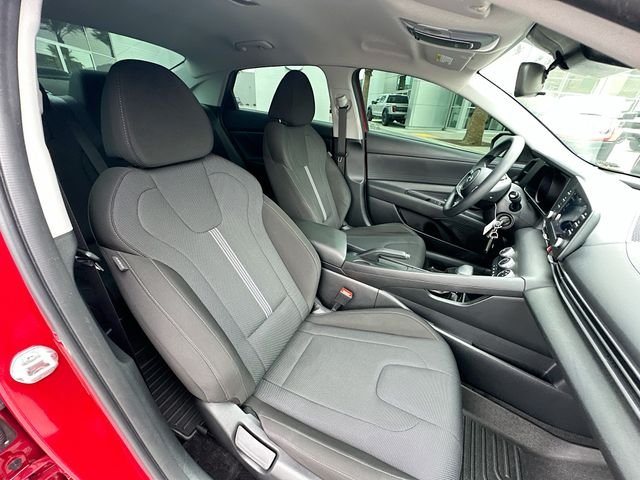 Certified Used 2022 Scarlet Red Pearl Hyundai SE image 27