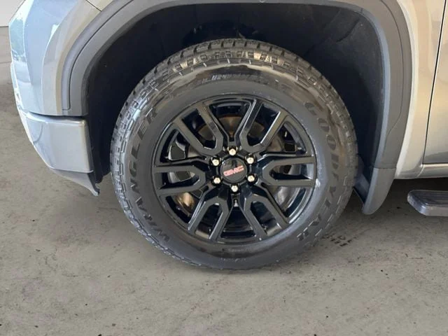 Used 2022 Steel Metallic GMC Elevation image 15