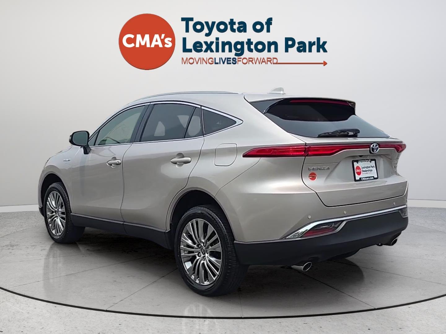 Used 2021 Titanium Glow Toyota Limited image 3