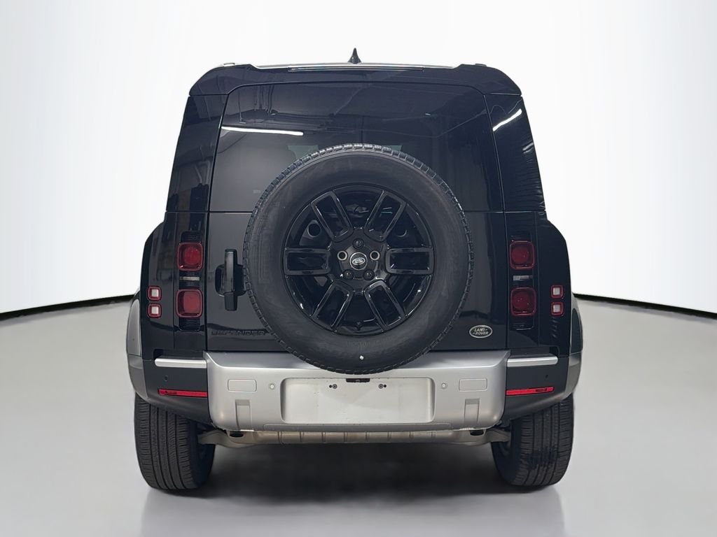 Used 2023 Black Land Rover S image 10
