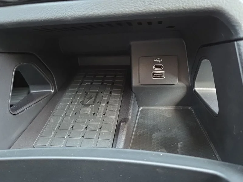 New 2026 Carbonized Gray Metallic Ford XLT image 38