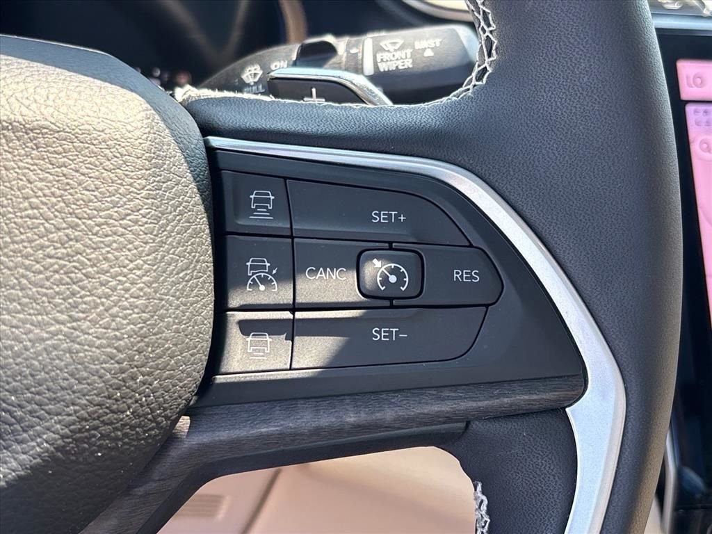 Used 2025 Red Jeep Limited image 18