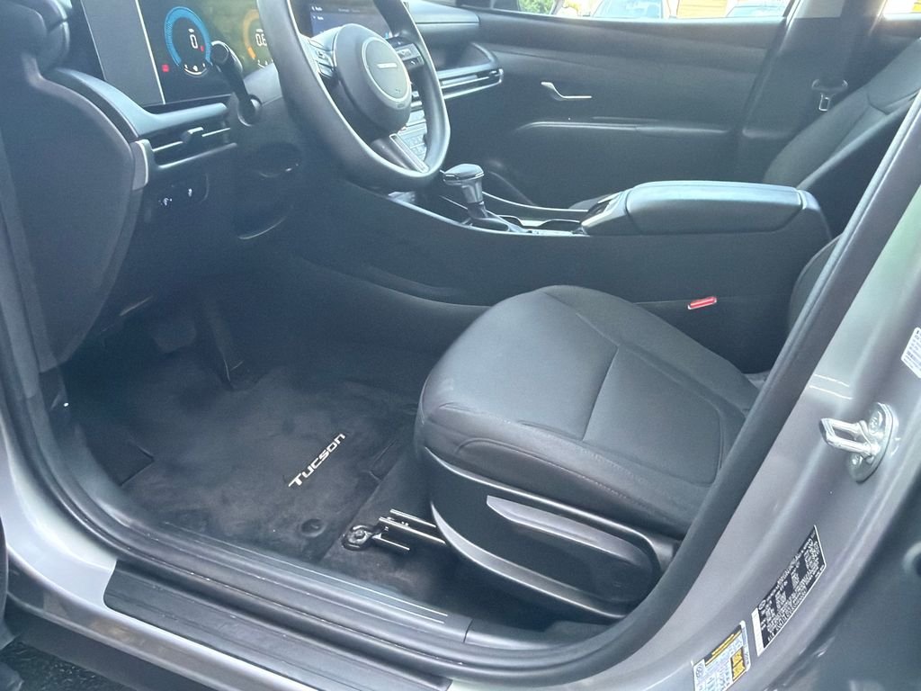 2025 Hyundai Tucson SE - Photo 9