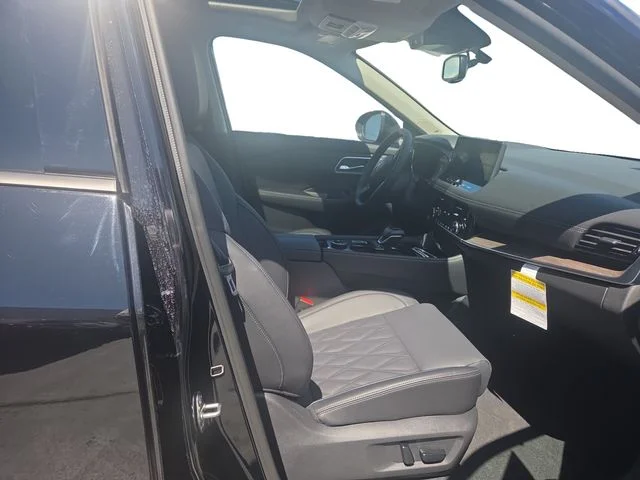 2026 Nissan Rogue Platinum - Photo 15