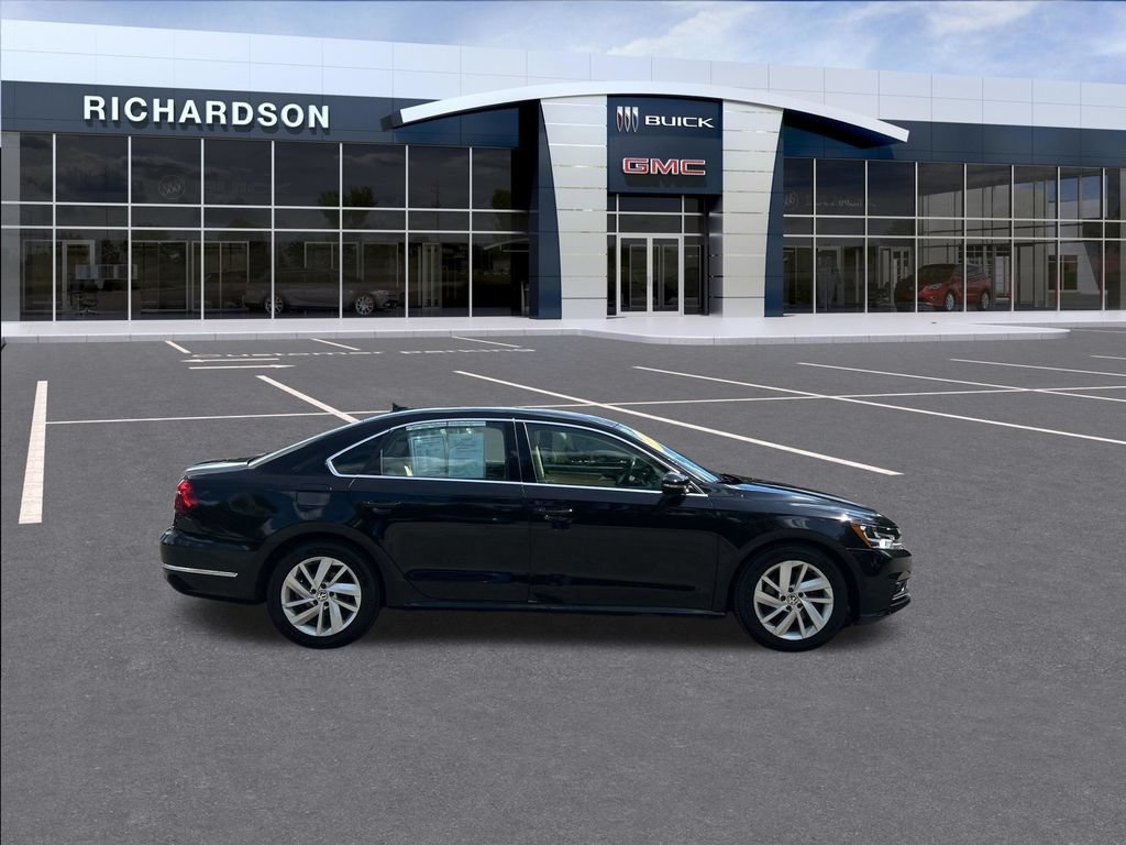 Used 2018 Black Volkswagen 2.0T SE image 7