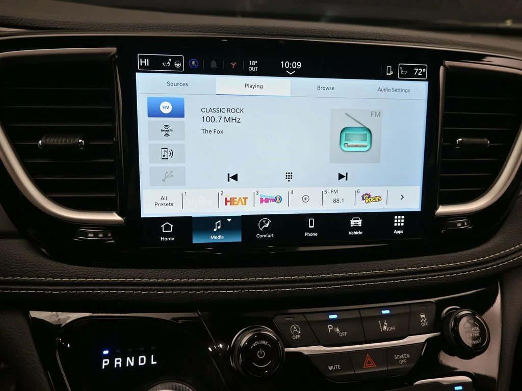 2026 Chrysler Pacifica Select - Photo 29