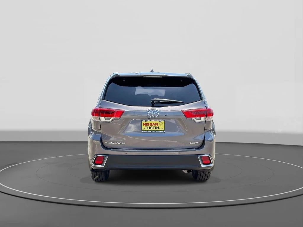 Used 2019 Predawn Gray Mica Toyota Limited image 5