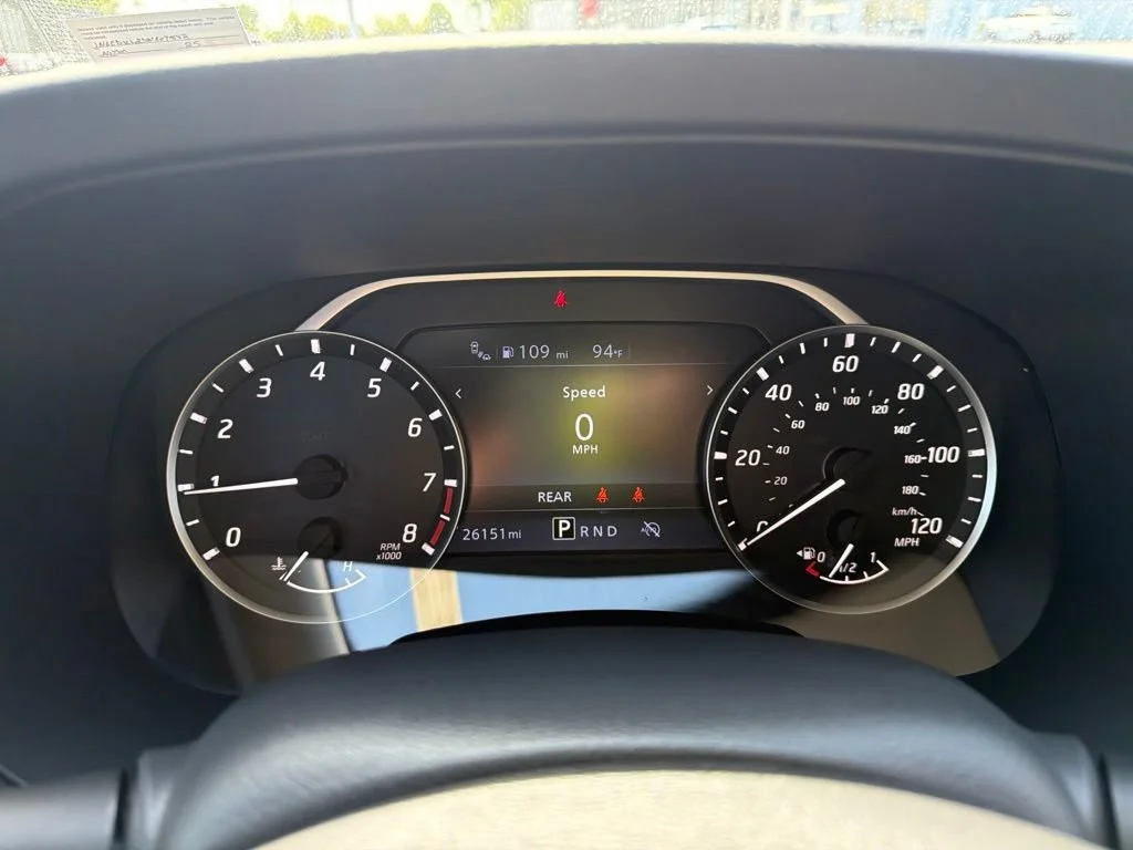 Used 2025 Glacier White Nissan SV image 18