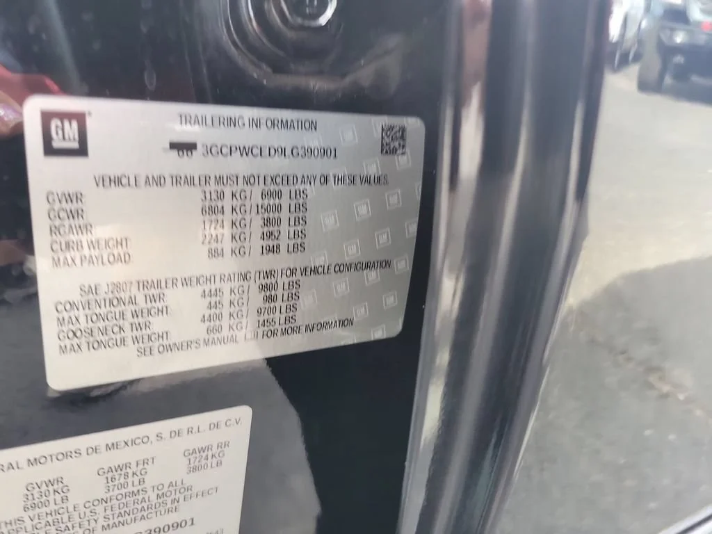 Certified Used 2020 BLACK Chevrolet LT image 33